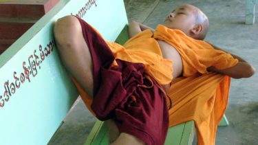 戒により受け継がれる伝統：ミャンマー仏教はどのように現在まで続いたか（西澤卓美）